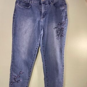Stylish Women's Straight Leg Jeans with Floral Embroidery